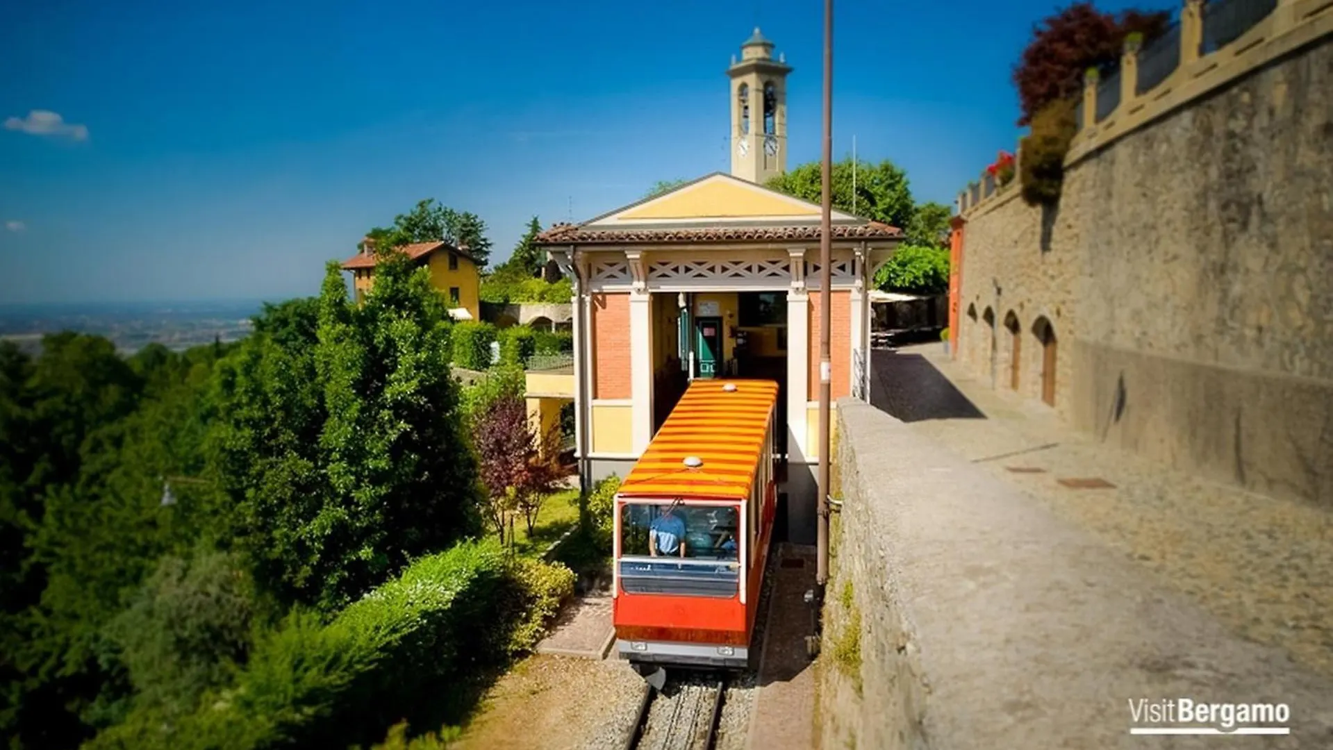Apartment Central Luxury Apt W Garage Happy Home Bergamo