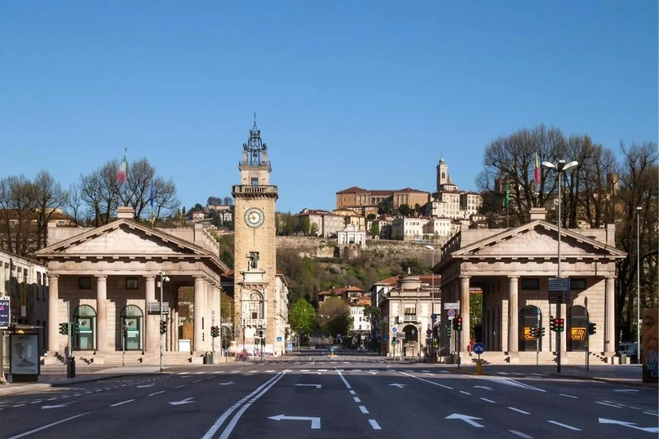 Apartment Central Luxury Apt W Garage Happy Home Bergamo Italy