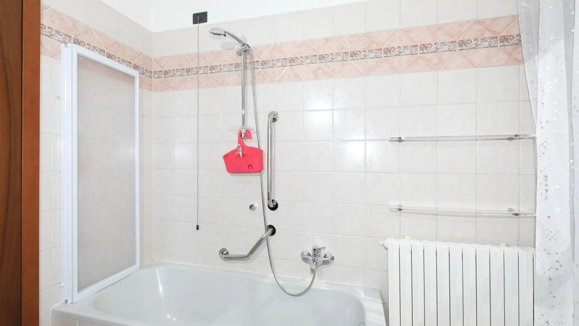 Apartment Central Luxury Apt W Garage Happy Home Bergamo