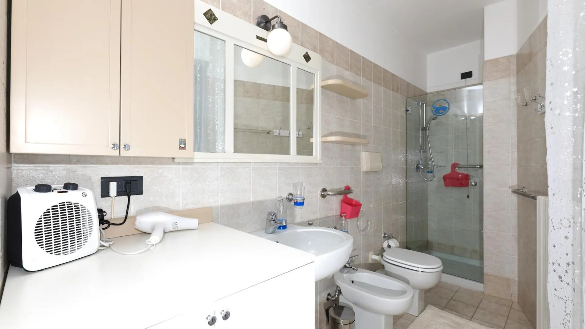 Central Luxury Apt W Garage Happy Home Bergamo 0*,