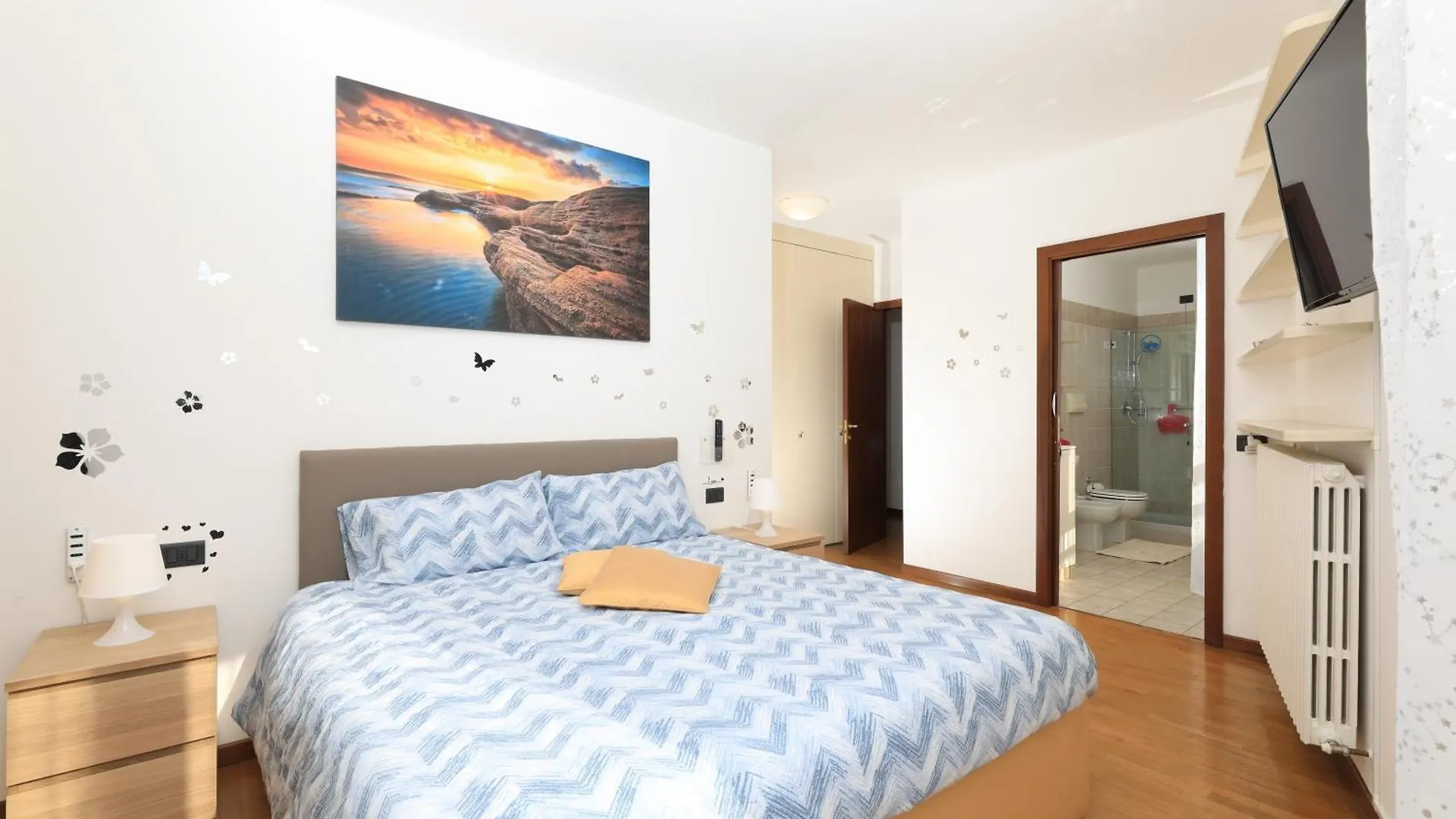 Central Luxury Apt W Garage Happy Home Bergamo Italy
