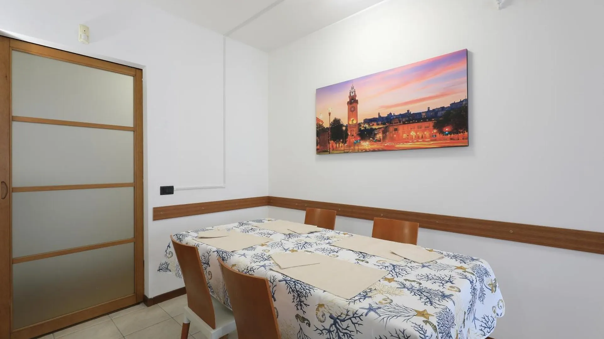 Apartment Central Luxury Apt W Garage Happy Home Bergamo