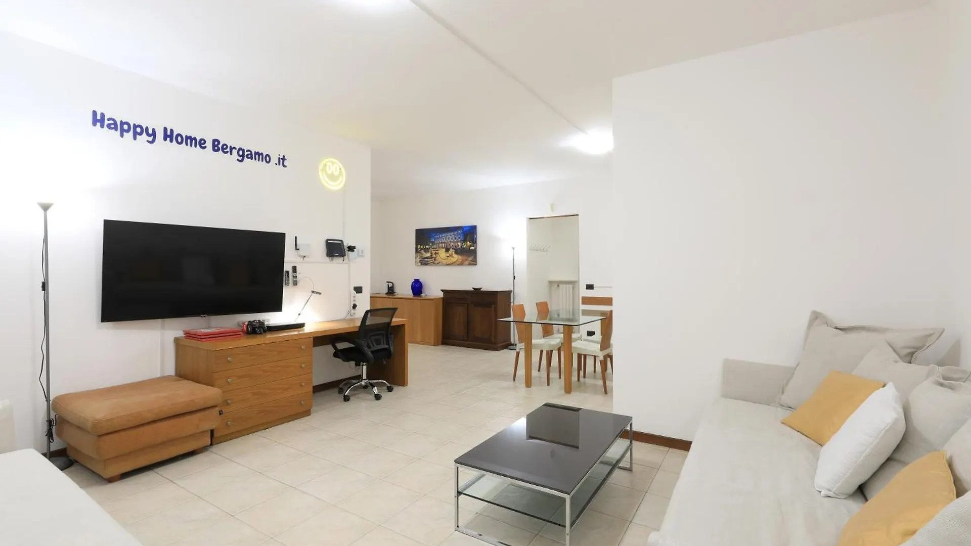 Central Luxury Apt W Garage Happy Home Bergamo 0*,  Italy