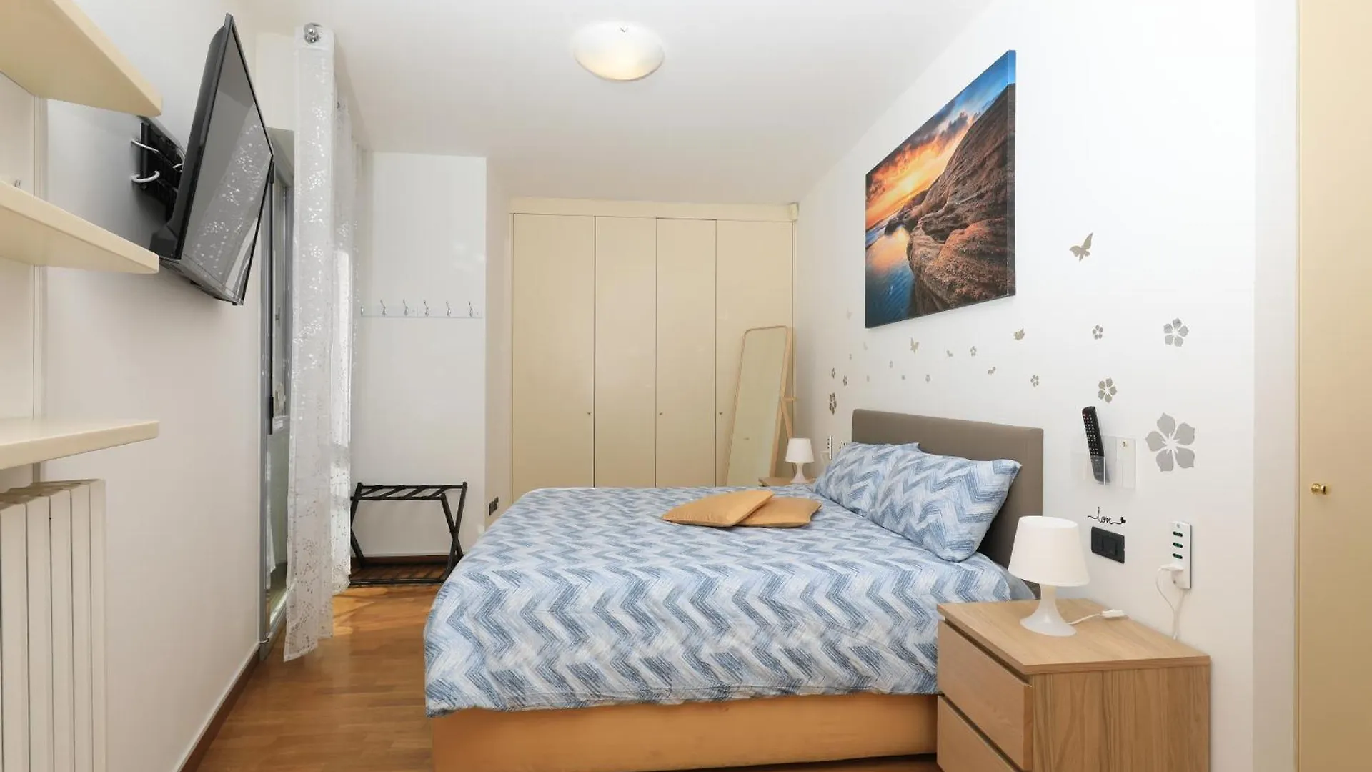 Apartment Central Luxury Apt W Garage Happy Home Bergamo